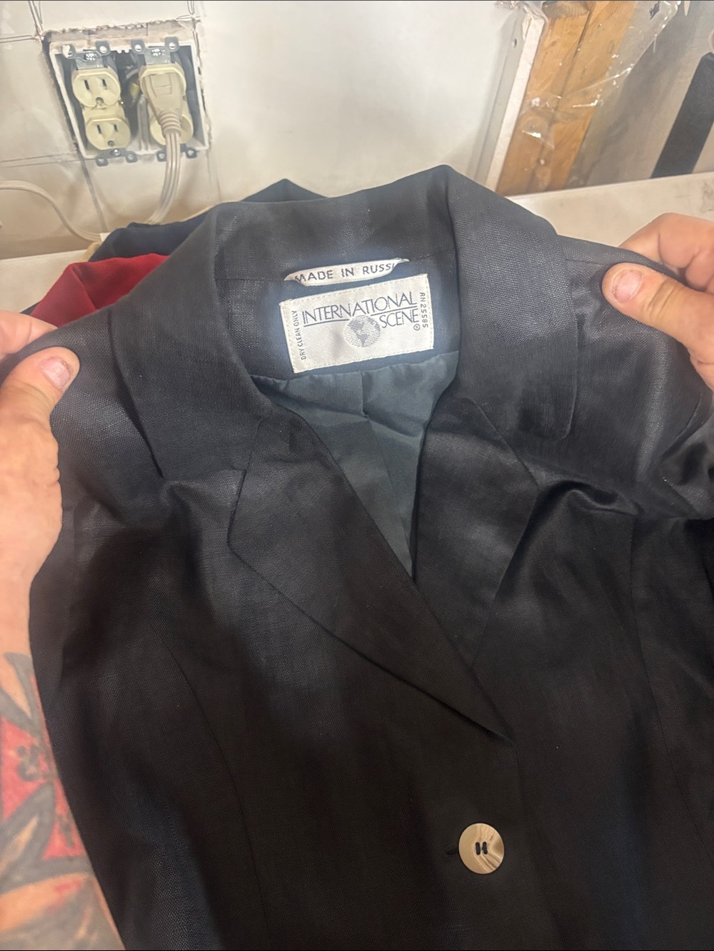 International Scene Black Blazer - Single Button